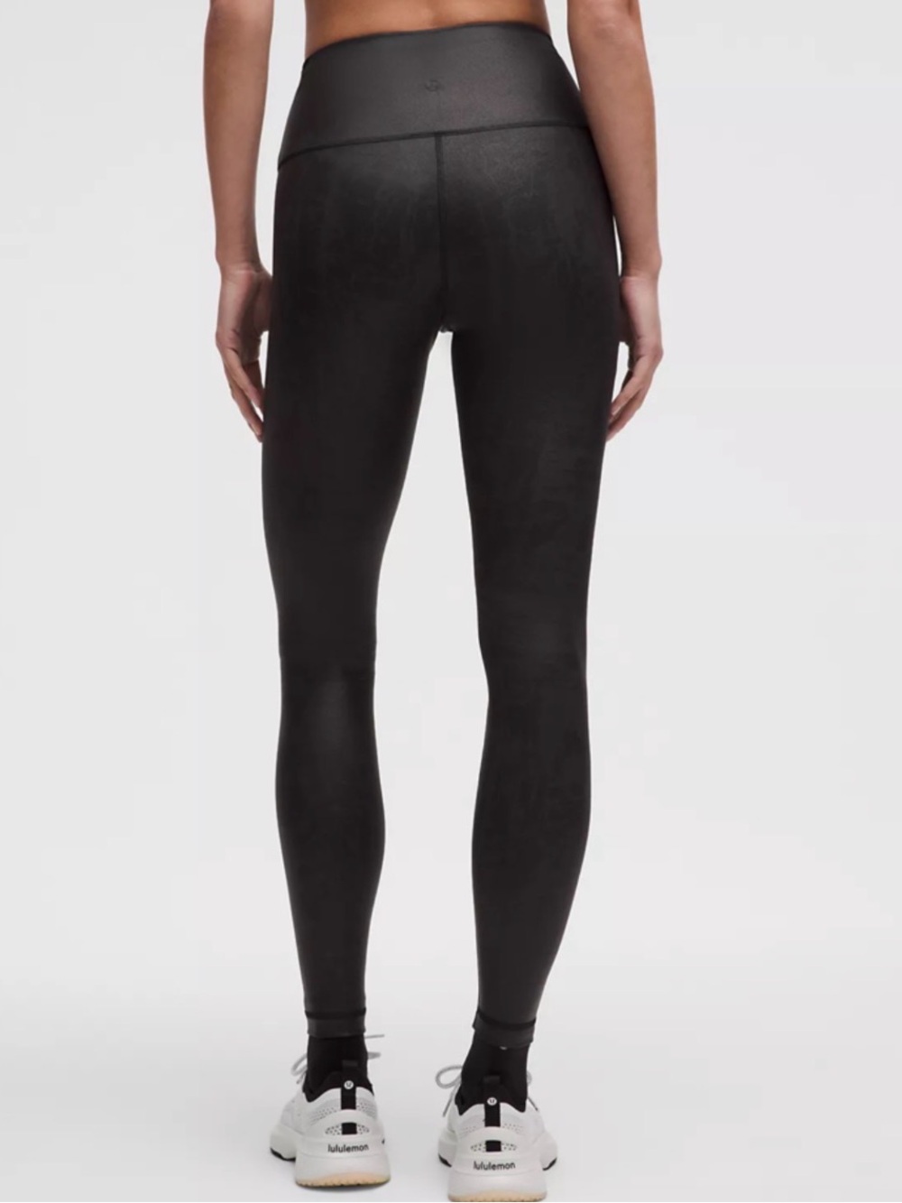 Lululemon /// Women’s Wunder Train High-Rise Tight 28" - Matte Foil